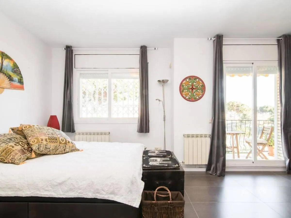 Sunny Apartment 3 Blocks To The Beach Castelldefels 0*,  Spanien